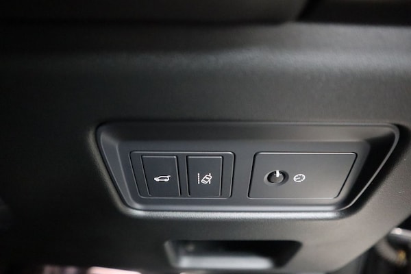 Used Land Rover Discovery 2017 for sale - 75515848: Photo 32