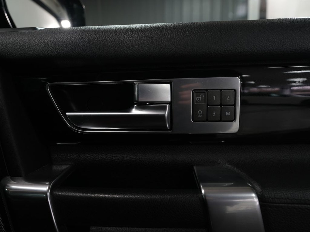 Used Land Rover Discovery 2015 for sale - 78096933: Photo 17