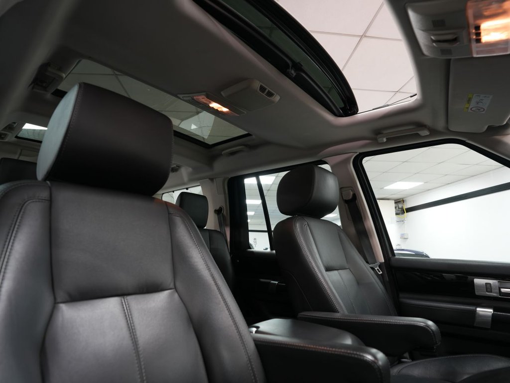 Used Land Rover Discovery 2015 for sale - 78096933: Photo 4