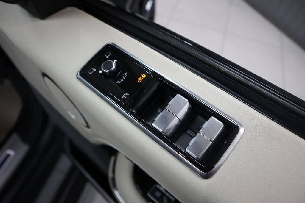 Used Land Rover Range Rover 2018 for sale - 77256081: Photo 11