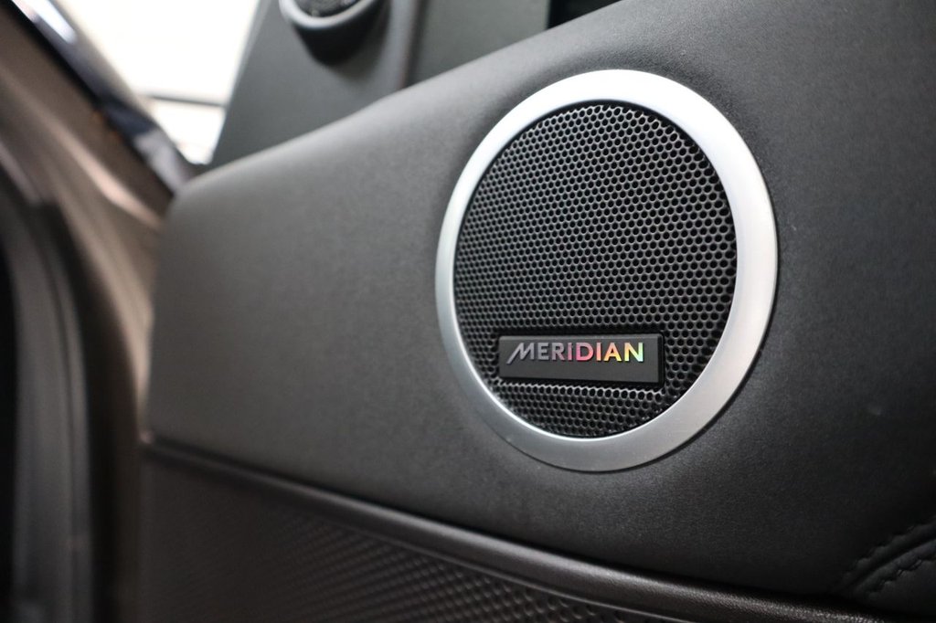 Used Land Rover Discovery 2017 for sale - 76660677: Photo 12