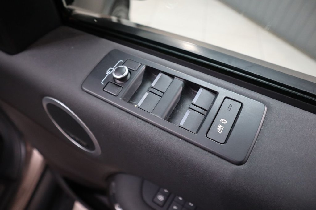 Used Land Rover Discovery 2017 for sale - 76660677: Photo 13