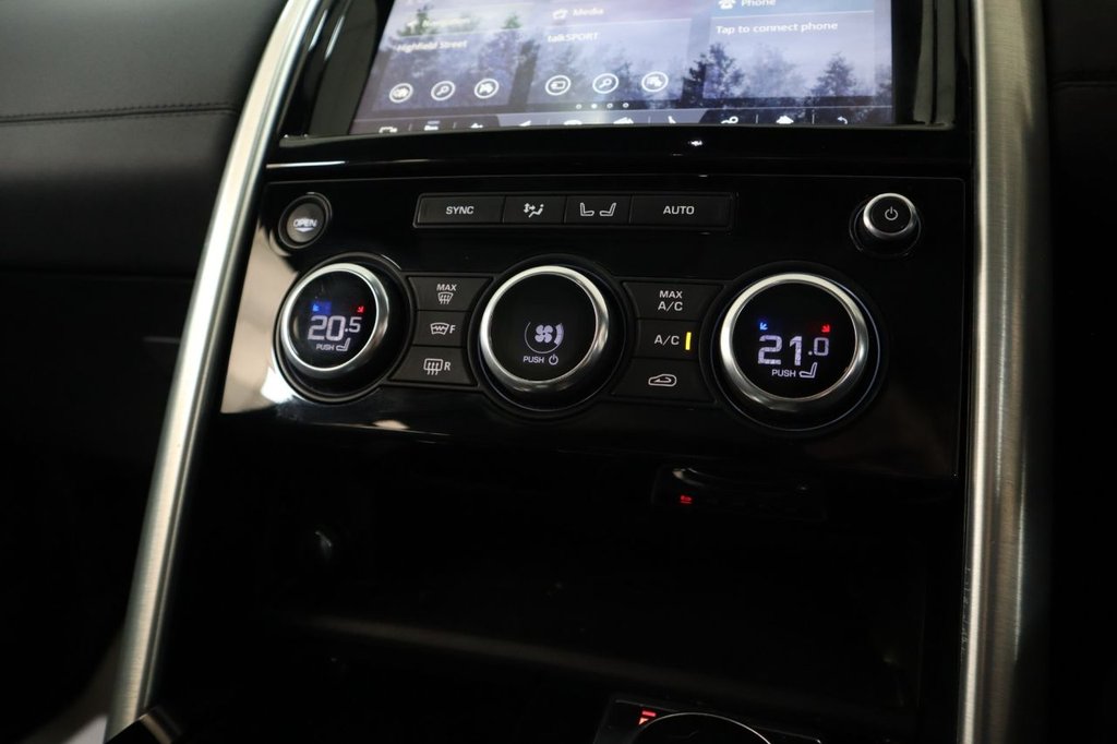 Used Land Rover Discovery 2017 for sale - 76660677: Photo 35