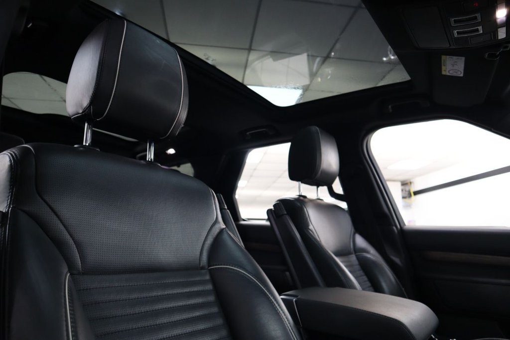 Used Land Rover Discovery 2017 for sale - 76660677: Photo 4