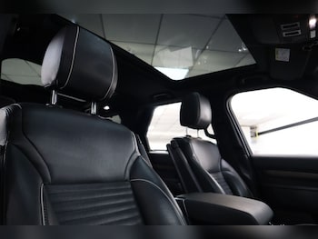 Used Land Rover Discovery 2017 for sale - 76660677: Photo