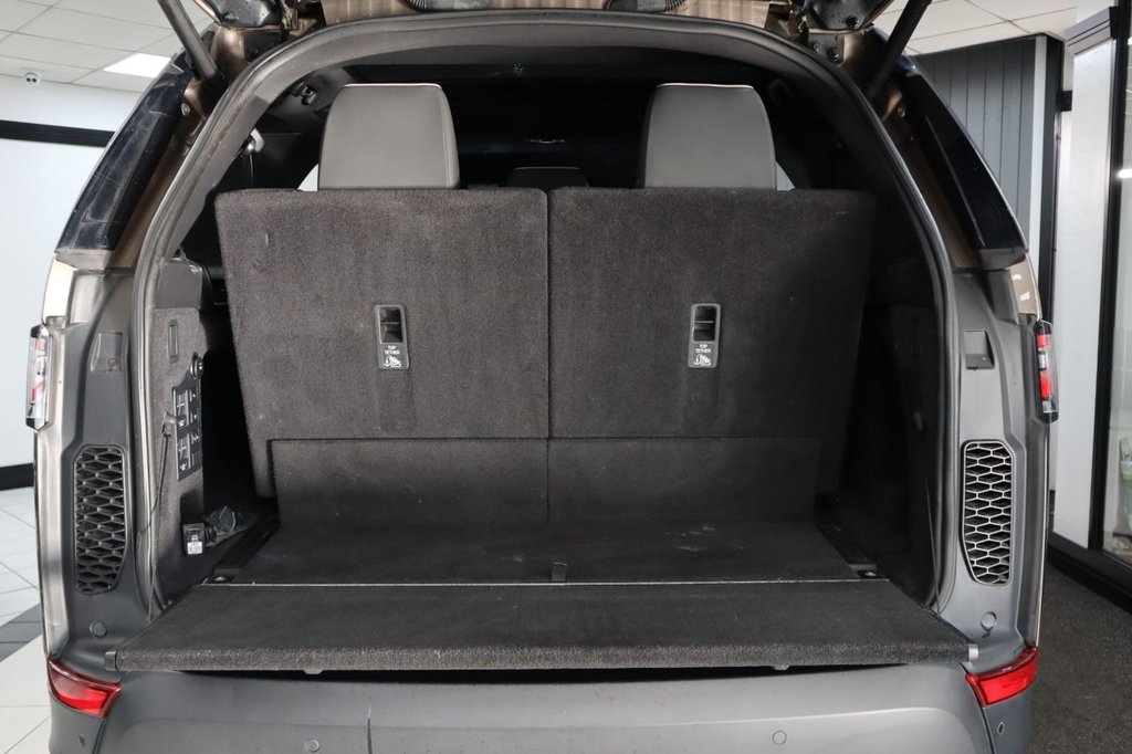 Used Land Rover Discovery 2017 for sale - 76660677: Photo 8