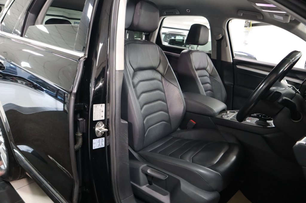 Used Volkswagen Touareg 2019 for sale - 77231969: Photo 16