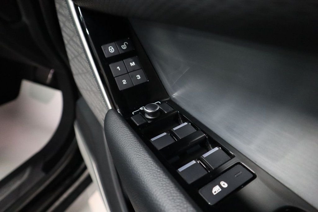 Used Land Rover Range Rover Velar 2020 for sale - 77770947: Photo 15