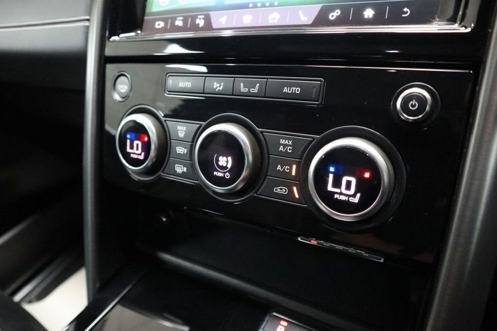 Used Land Rover Discovery 2019 for sale - 76119260: Photo 33