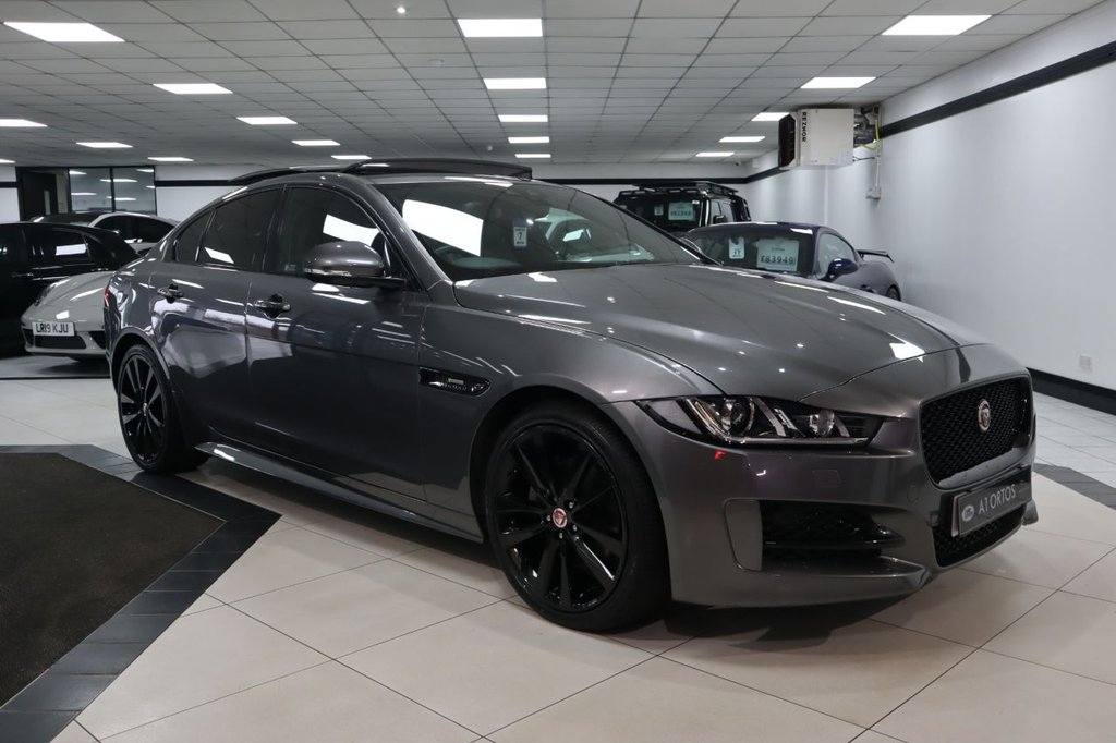 Used Jaguar XE 2016 for sale - 77614246: Photo 1