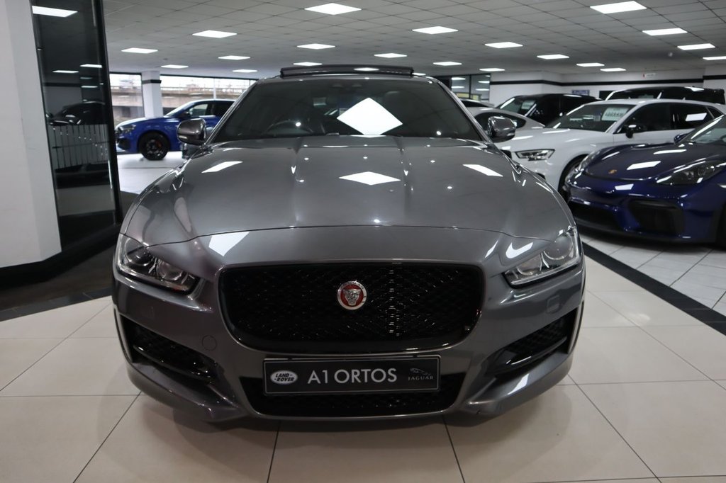 Used Jaguar XE 2016 for sale - 77614246: Photo 2