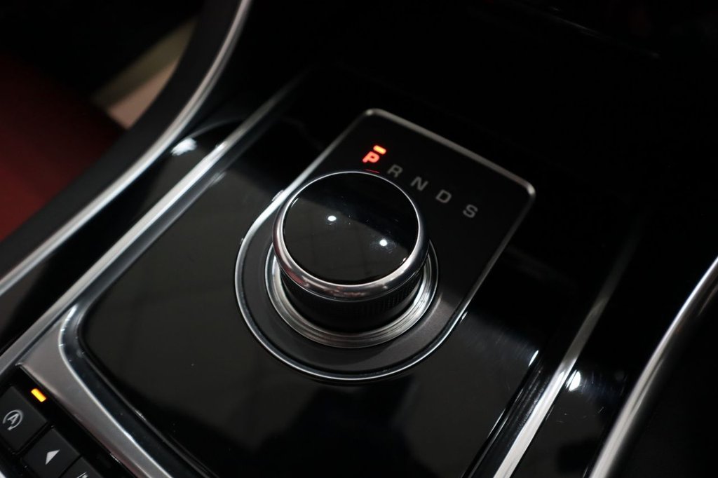 Used Jaguar XE 2016 for sale - 77614246: Photo 30