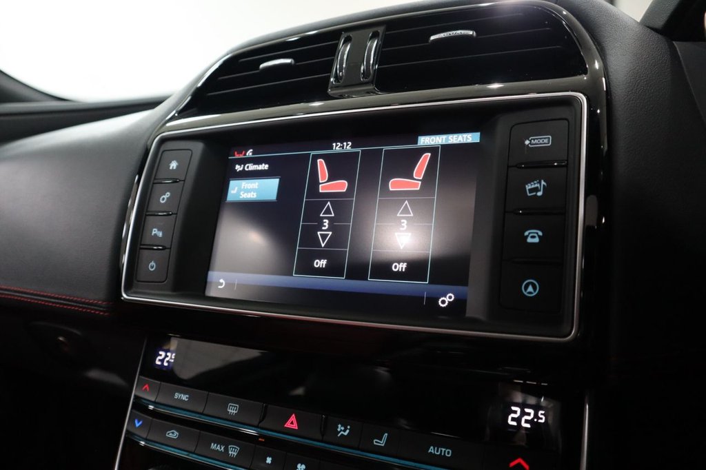 Used Jaguar XE 2016 for sale - 77614246: Photo 37