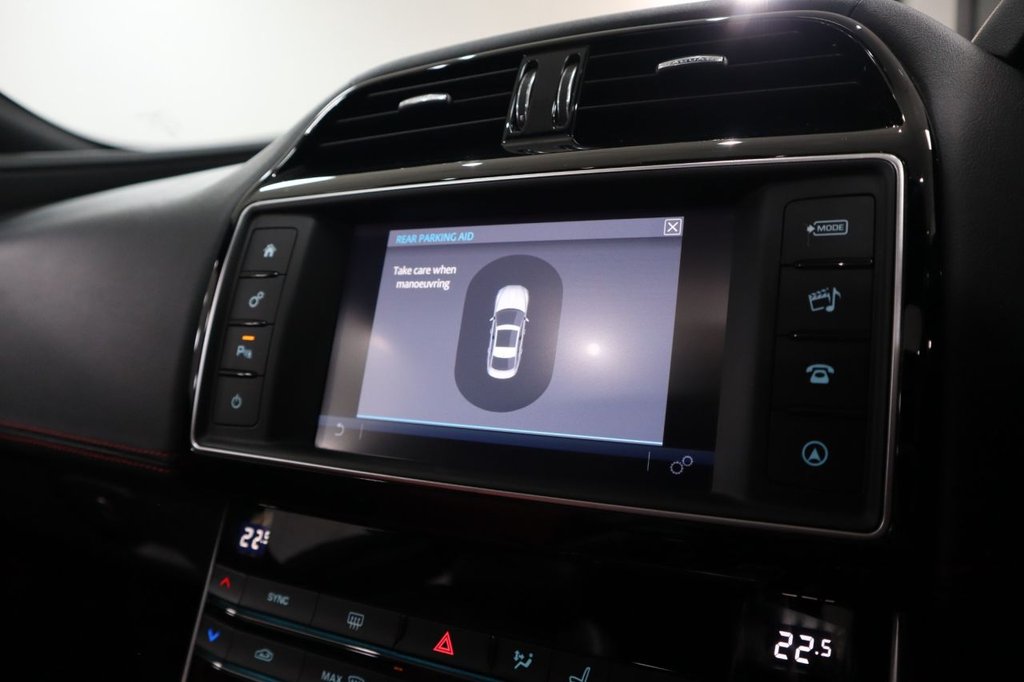 Used Jaguar XE 2016 for sale - 77614246: Photo 41