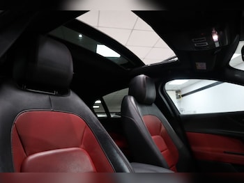 Used Jaguar XE 2016 for sale - 77614246: Photo