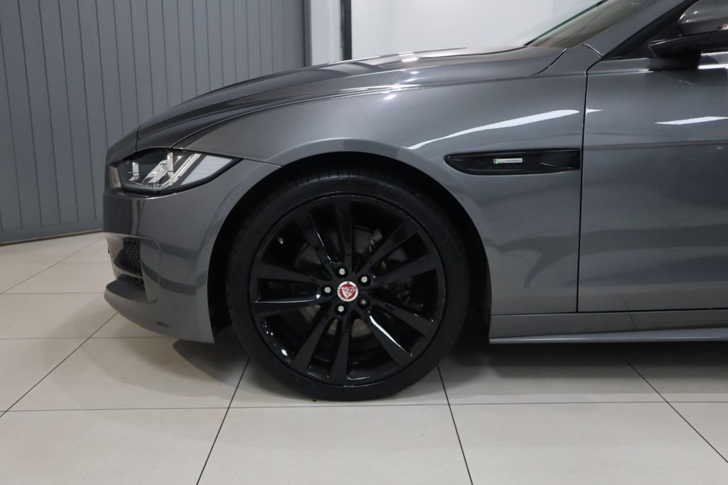 Used Jaguar XE 2016 for sale - 77614246: Photo 5