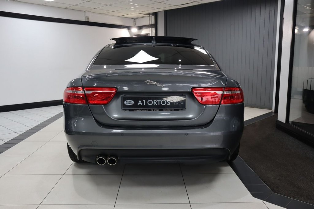 Used Jaguar XE 2016 for sale - 77614246: Photo 8