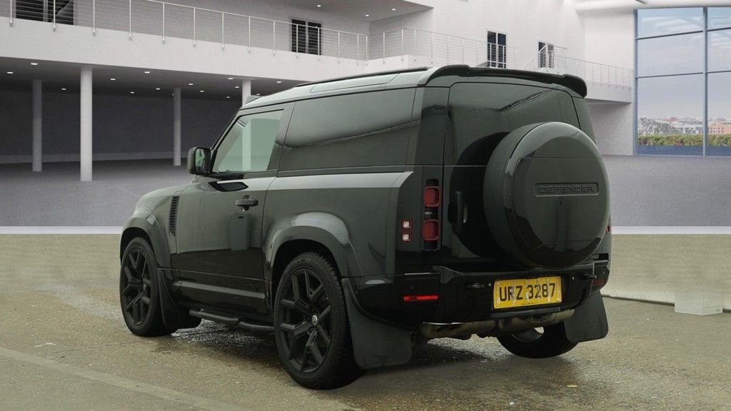 Used Land Rover Defender 2022 for sale - 77172288: Photo 3