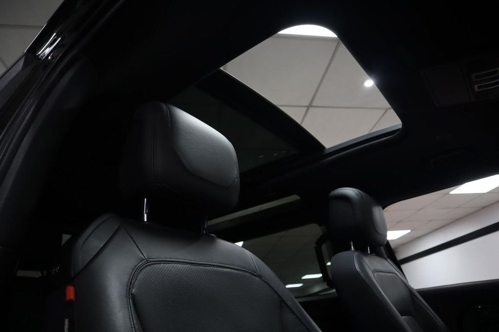 Used Land Rover Defender 2022 for sale - 77172288: Photo 4