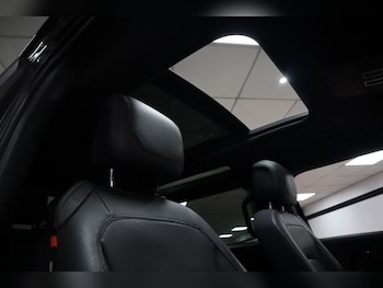 Used Land Rover Defender 2022 for sale - 77172288: Photo