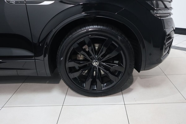 Used Volkswagen Touareg 2023 for sale - 76256732: Photo 13