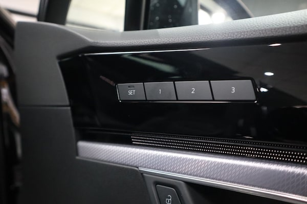 Used Volkswagen Touareg 2023 for sale - 76256732: Photo 17