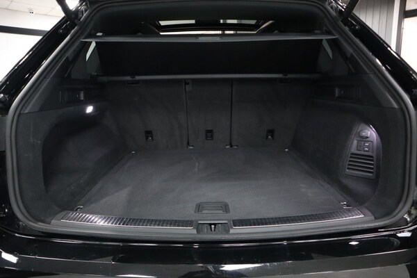 Used Volkswagen Touareg 2023 for sale - 76256732: Photo 9