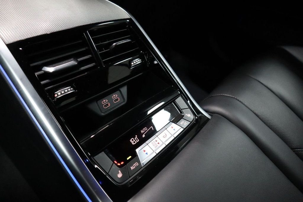 Used BMW 8 Series 2021 for sale - 76686321: Photo 19