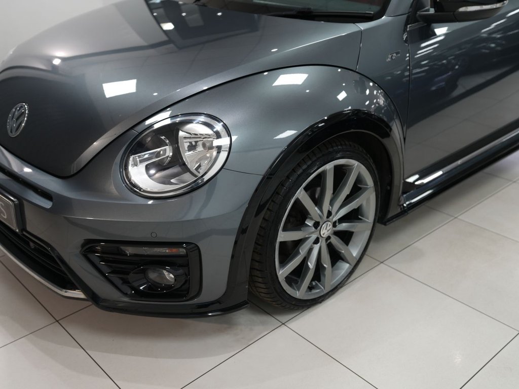 Used Volkswagen Beetle 2017 for sale - 77936080: Photo 11