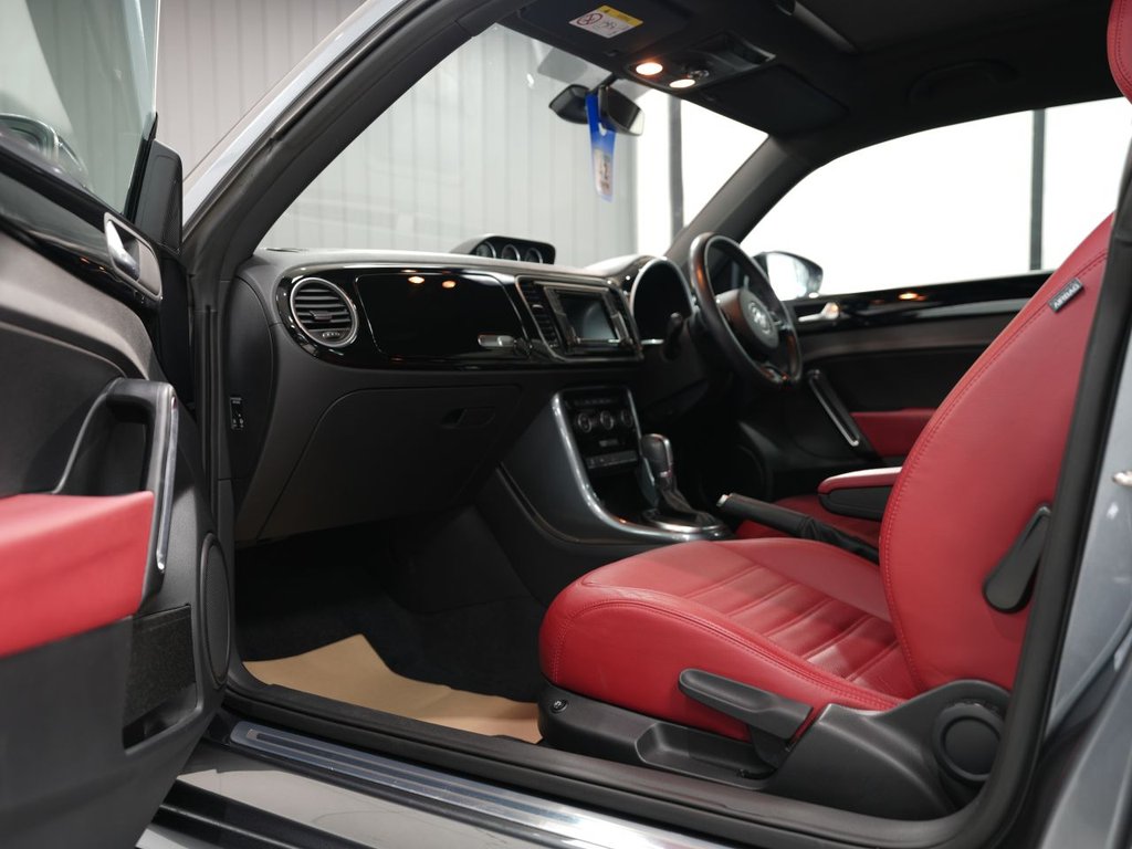 Used Volkswagen Beetle 2017 for sale - 77936080: Photo 16