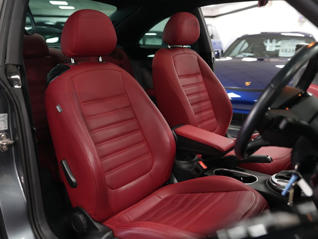 Used Volkswagen Beetle 2017 for sale - 77936080: Photo 17