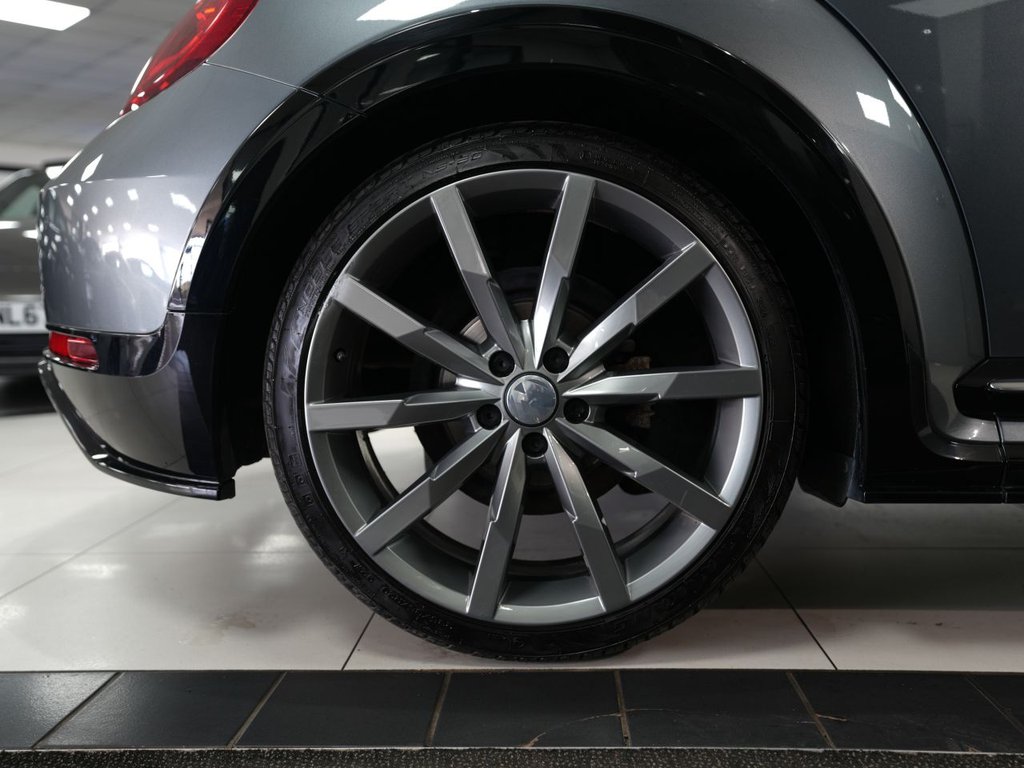 Used Volkswagen Beetle 2017 for sale - 77936080: Photo 25