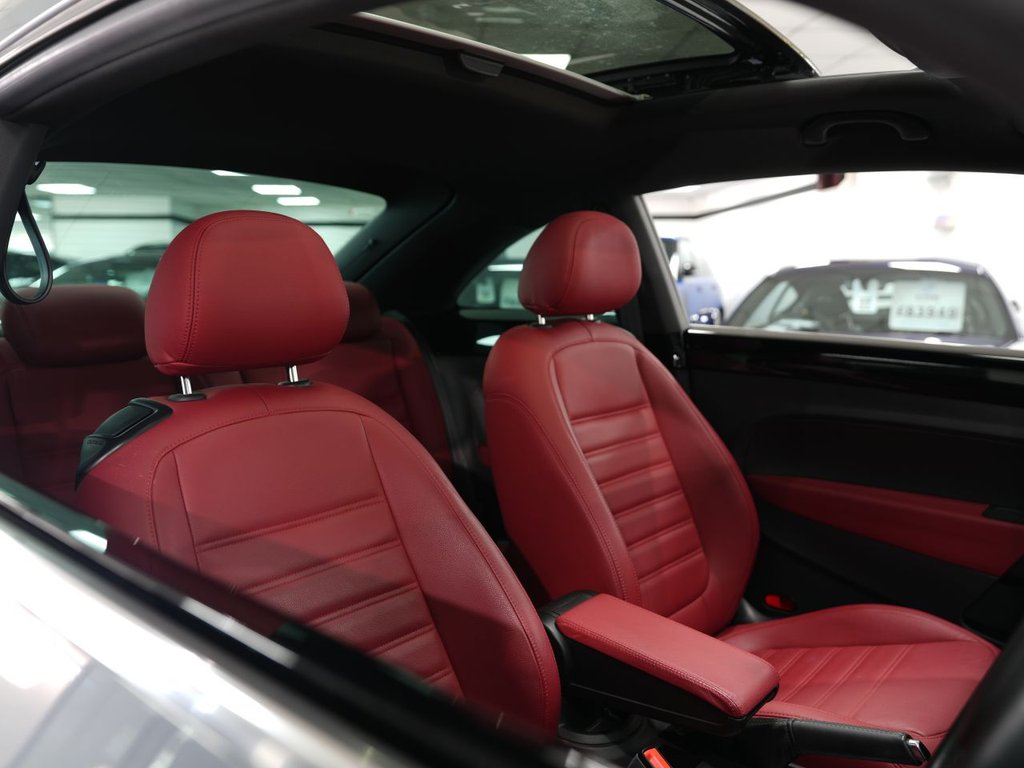 Used Volkswagen Beetle 2017 for sale - 77936080: Photo 3