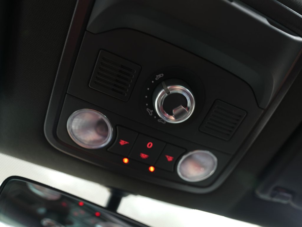 Used Volkswagen Beetle 2017 for sale - 77936080: Photo 36