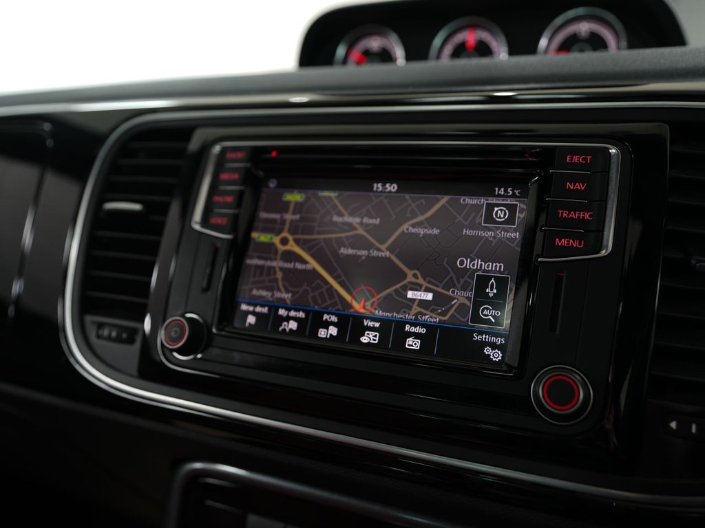 Used Volkswagen Beetle 2017 for sale - 77936080: Photo 6