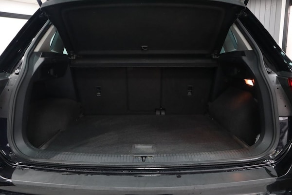 Used Volkswagen Tiguan 2018 for sale - 76303700: Photo 10