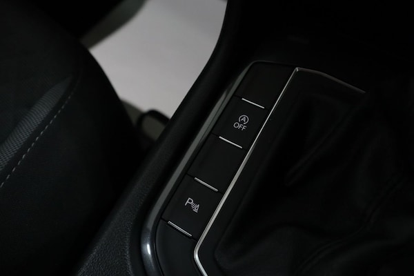 Used Volkswagen Tiguan 2018 for sale - 76303700: Photo 31