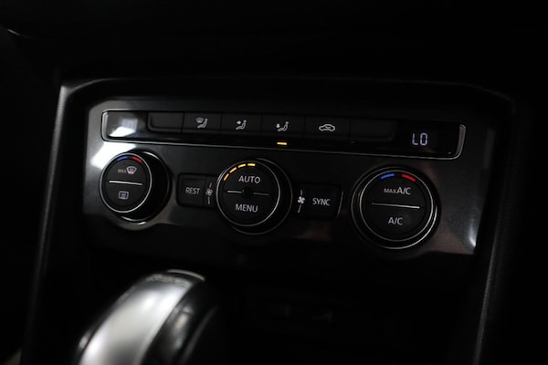 Used Volkswagen Tiguan 2018 for sale - 76303700: Photo 33