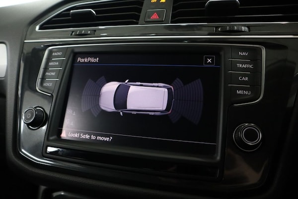 Used Volkswagen Tiguan 2018 for sale - 76303700: Photo 43