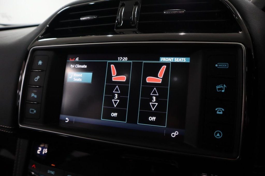 Used Jaguar F-Pace 2018 for sale - 76482187: Photo 28