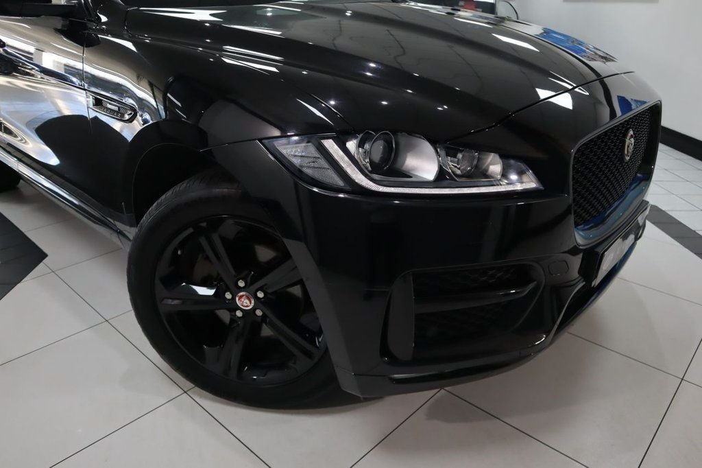 Used Jaguar F-Pace 2018 for sale - 76482187: Photo 32