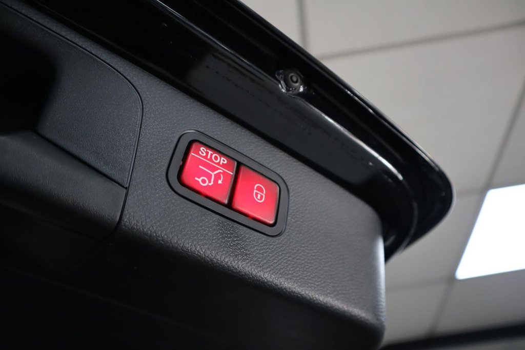 Used Mercedes-Benz GLC 2017 for sale - 76590985: Photo 11