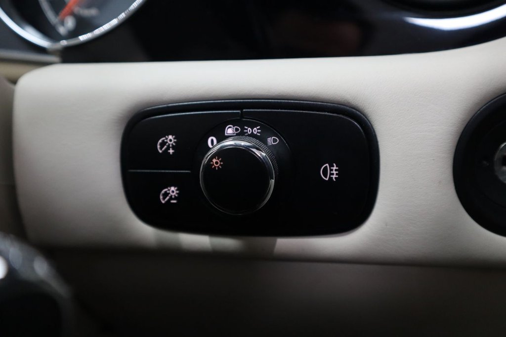 Used Bentley Continental 2011 for sale - 76691363: Photo 32