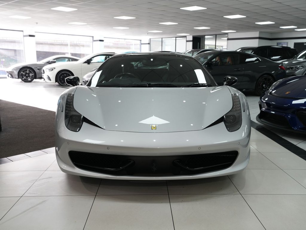 Used Ferrari 458 2011 for sale - 78030481: Photo 2