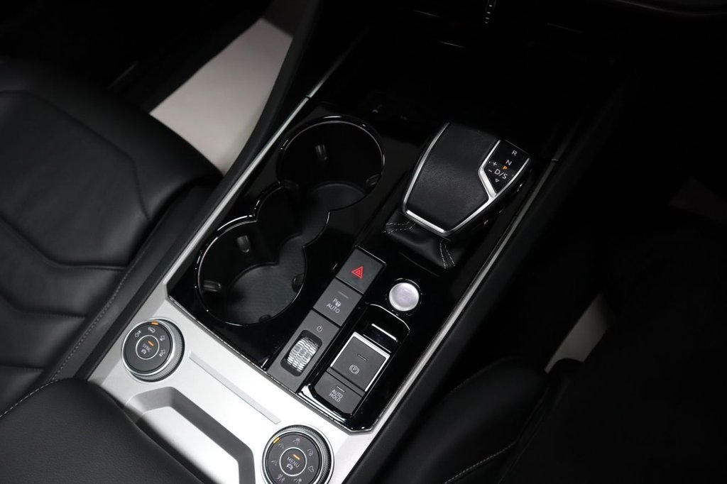 Used Volkswagen Touareg 2022 for sale - 77850154: Photo 32