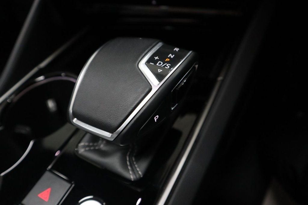 Used Volkswagen Touareg 2022 for sale - 77850154: Photo 36