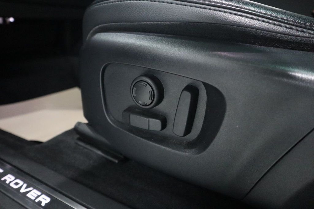 Used Land Rover Range Rover Evoque 2019 for sale - 76635482: Photo 16