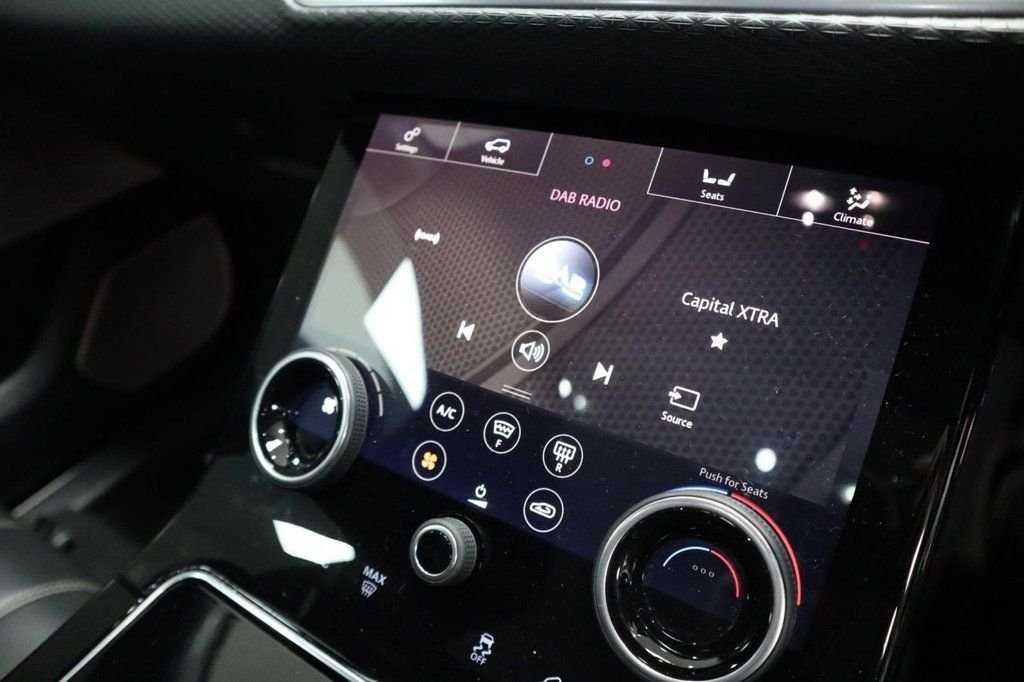 Used Land Rover Range Rover Velar 2019 for sale - 76635481: Photo 32