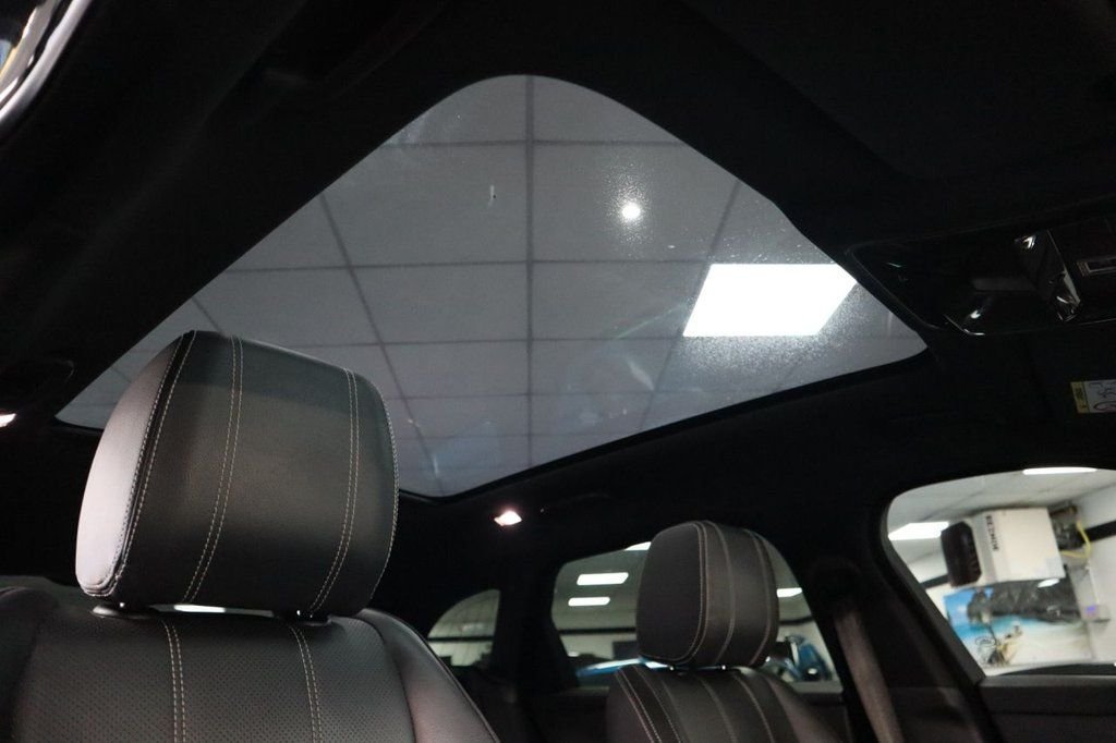 Used Land Rover Range Rover Velar 2019 for sale - 76635481: Photo 4