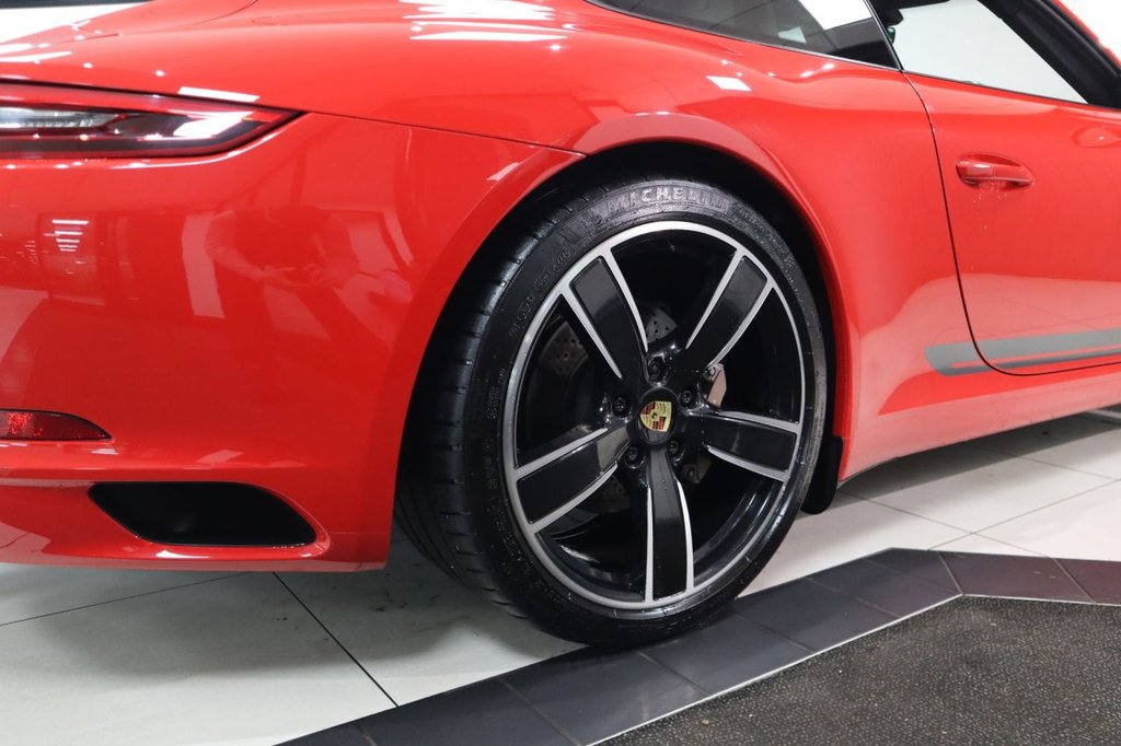 Used Porsche 911 2018 for sale - 76655449: Photo 15